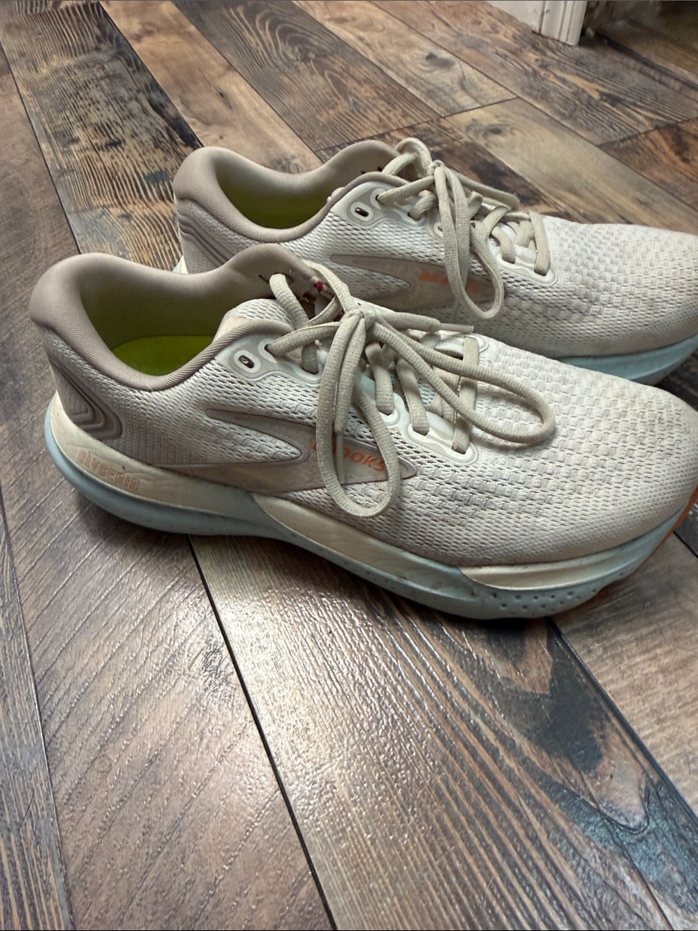 Brooks Women's Sneakers
